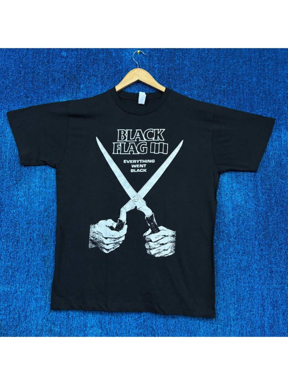 Black Flag “Everything Went Black” Graphic T-Shirt Size Large